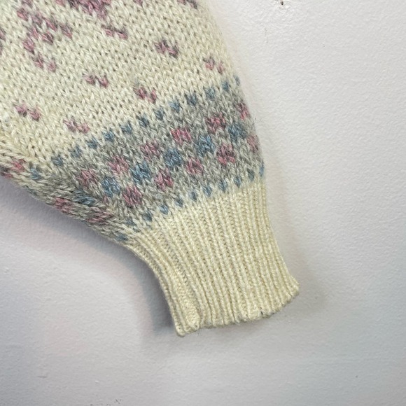 Eddie Bauer Cream Patterned Crew Neck Sweater - Picture 5 of 11